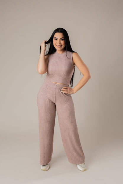 DANIELA  CONJUNTO