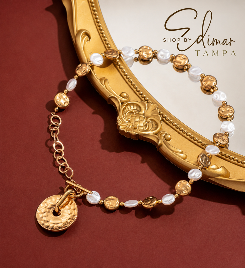 Collar Golden Pearl Medallion